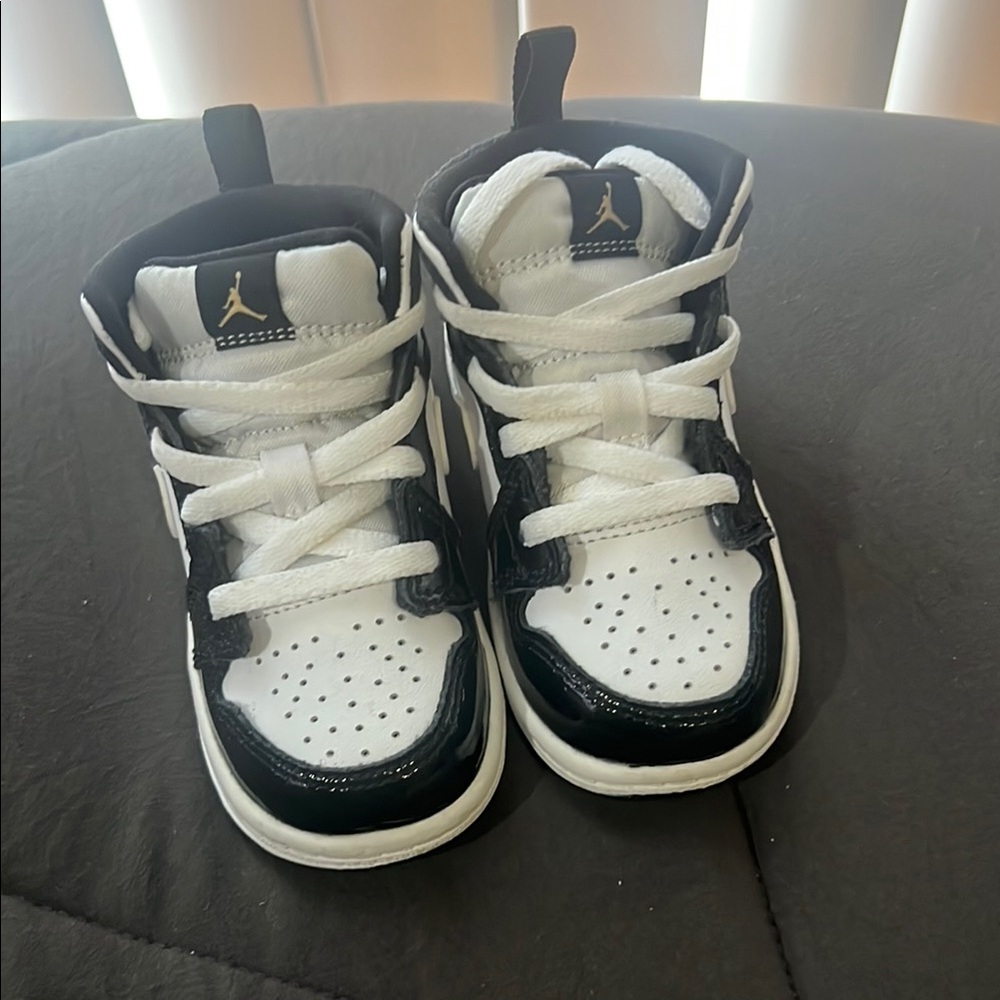 Jordan Black and White Sneakers with Classic Design
